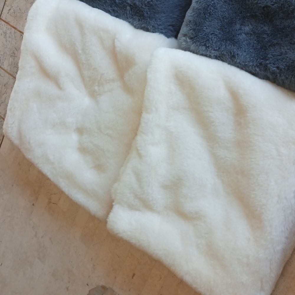Pillow Cases 18x18" Faux Fur ...5 Cases,,see Description,all New - Picture 4 of 8
